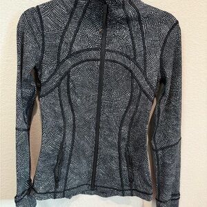 NWOT Lululemon Define Jacket Sz 4